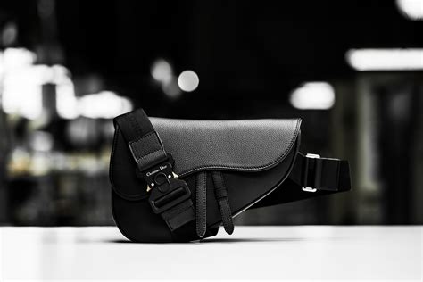 mens dior saddle pouch